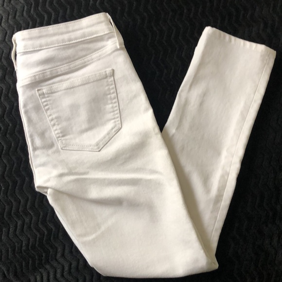 Gap White Girlfriend Jeans - Picture 2 of 5